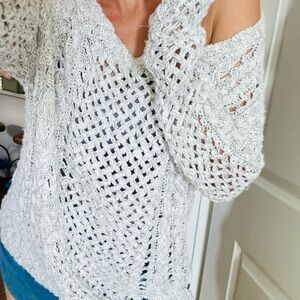Abercrombie & Fitch Cream V-Neck Sweater with Chunky Knit